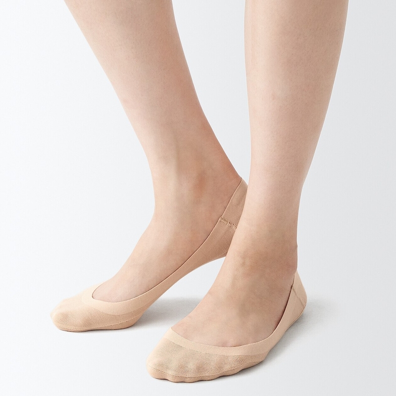 No show store socks with grip