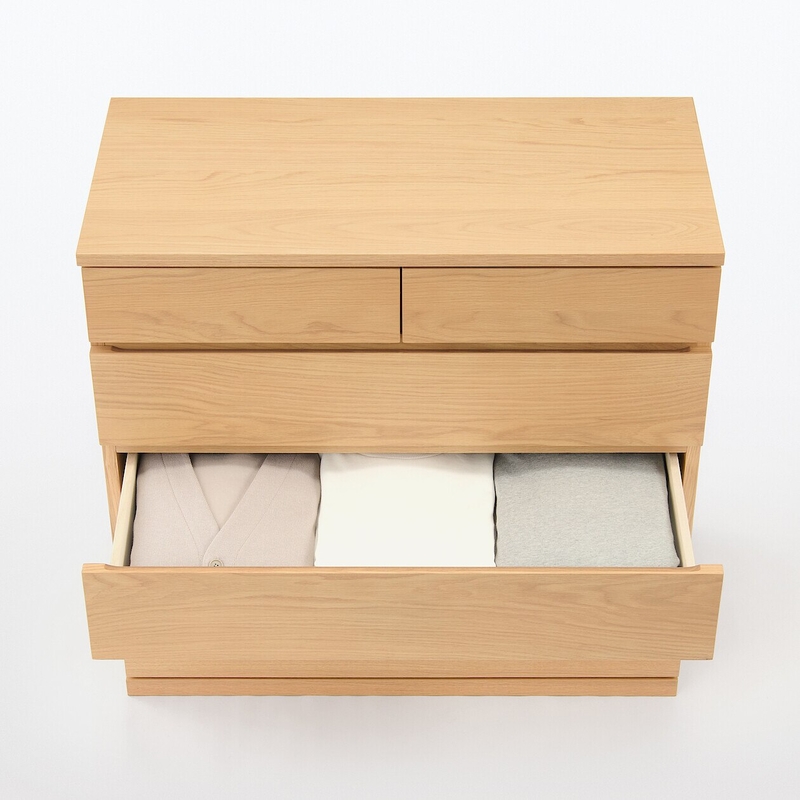 Oak veneer chest clearance of drawers