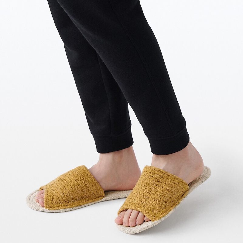 Sandal indian top