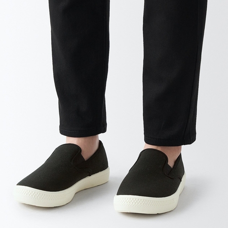 Muji sneakers deals